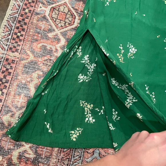 Faithfull the Brand Castillo Dress in Myrtille Floral - Picture 6 of 8